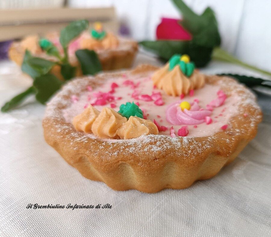 Crostatine alla panna cotta montata