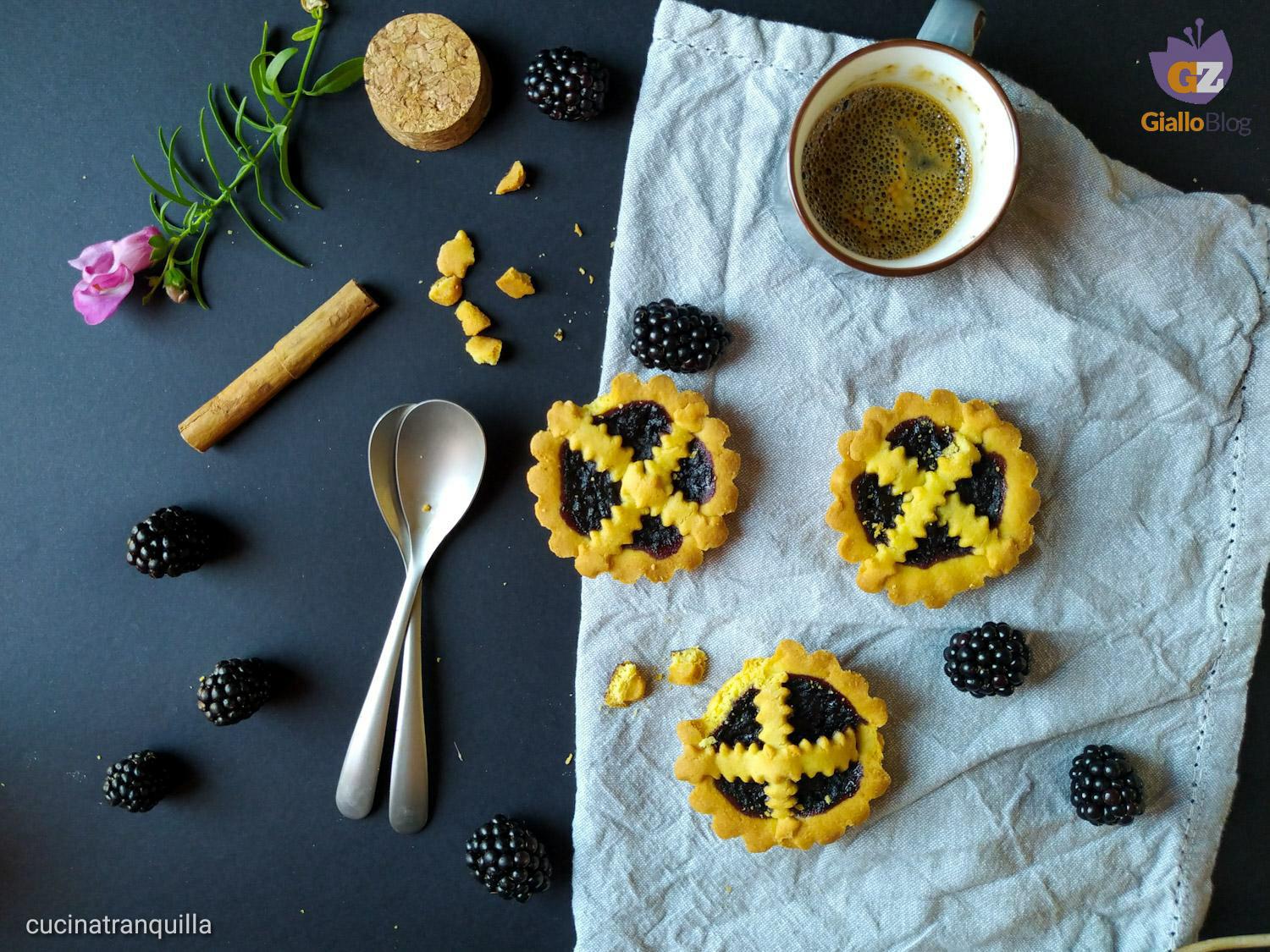 Crostatine con confettura alle more