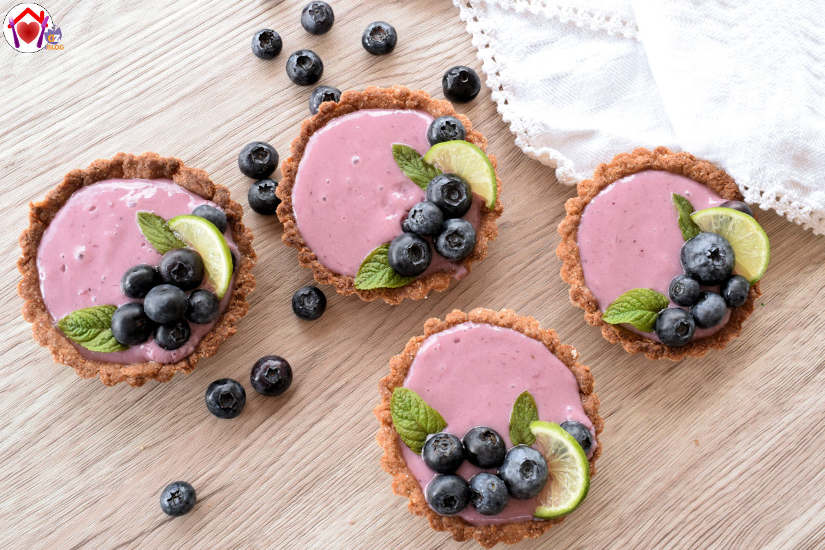 Crostatine con crema ai mirtilli veg