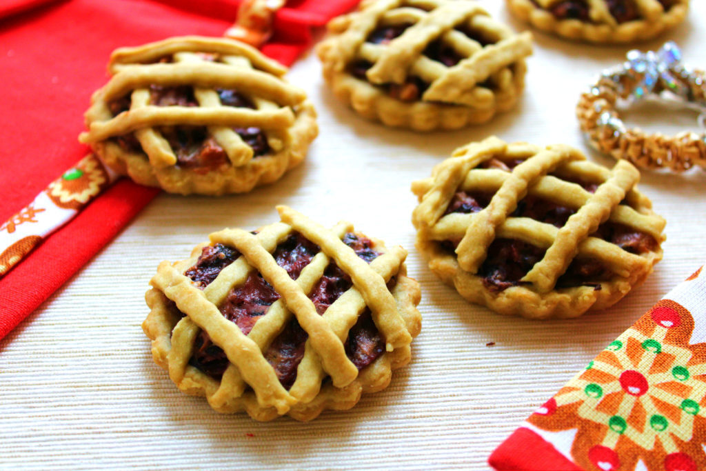 Crostatine con radicchio e noci