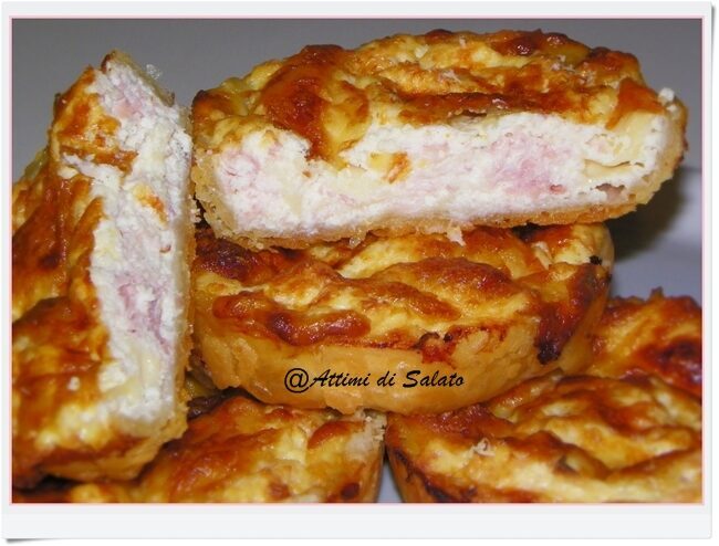 Crostatine con ricotta e prosciutto cotto