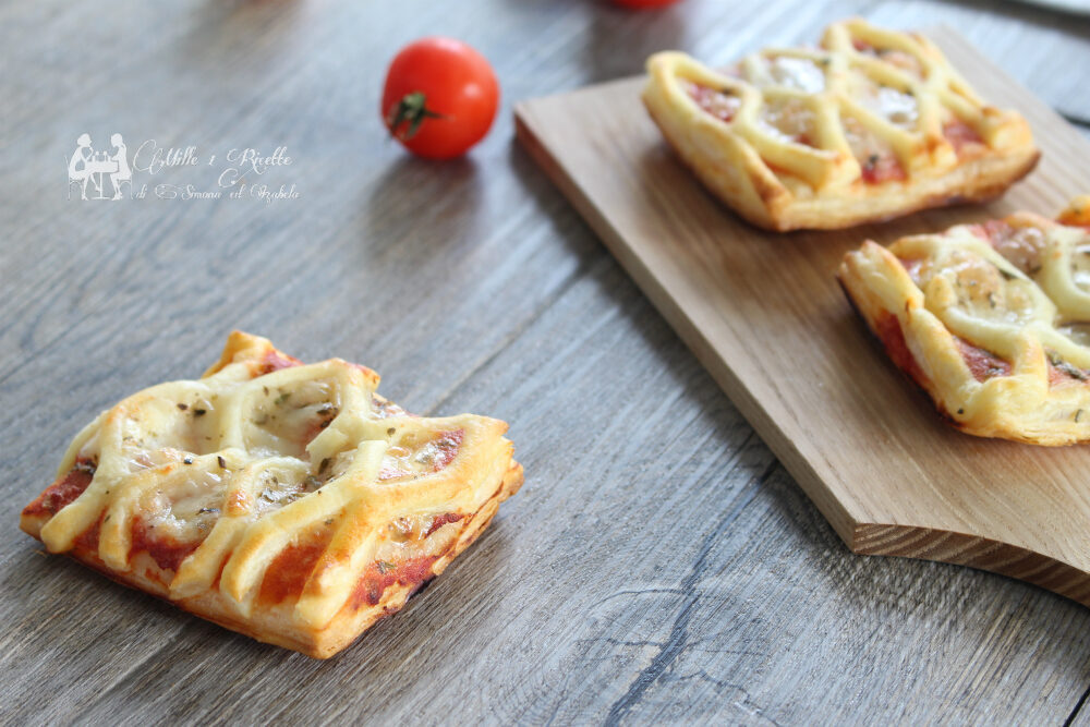Crostatine di sfoglia alla pizzaiola