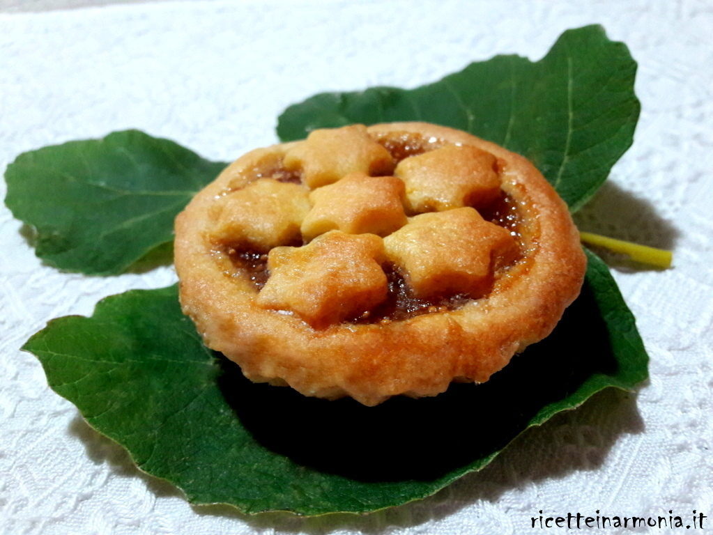 Crostatine friabili con marmellata di fichi