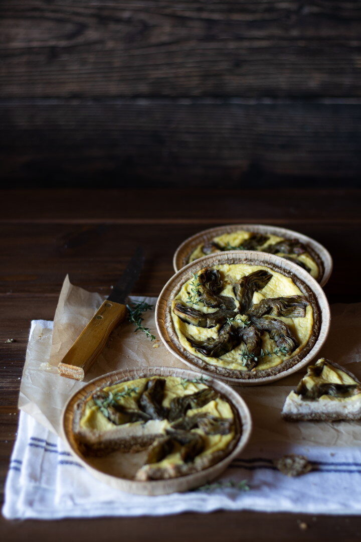 Crostatine salate con ricotta e carciofi