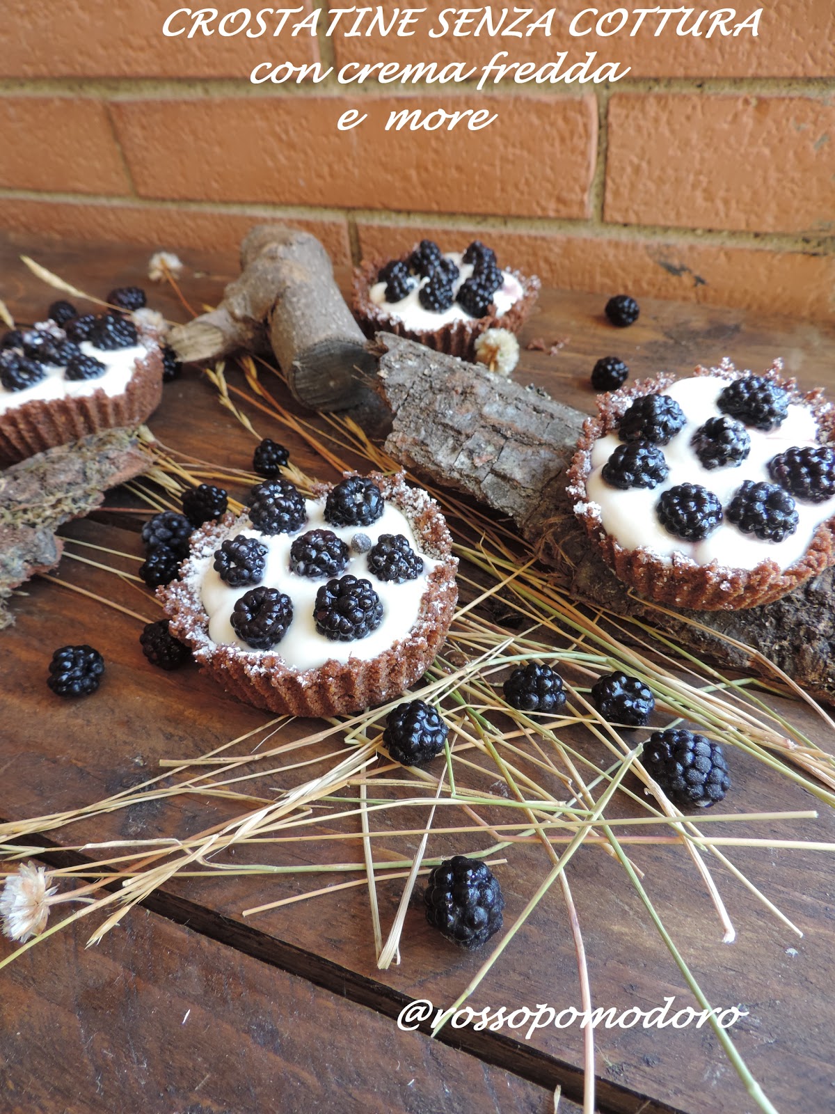Crostatine senza cottura con crema fredda e more