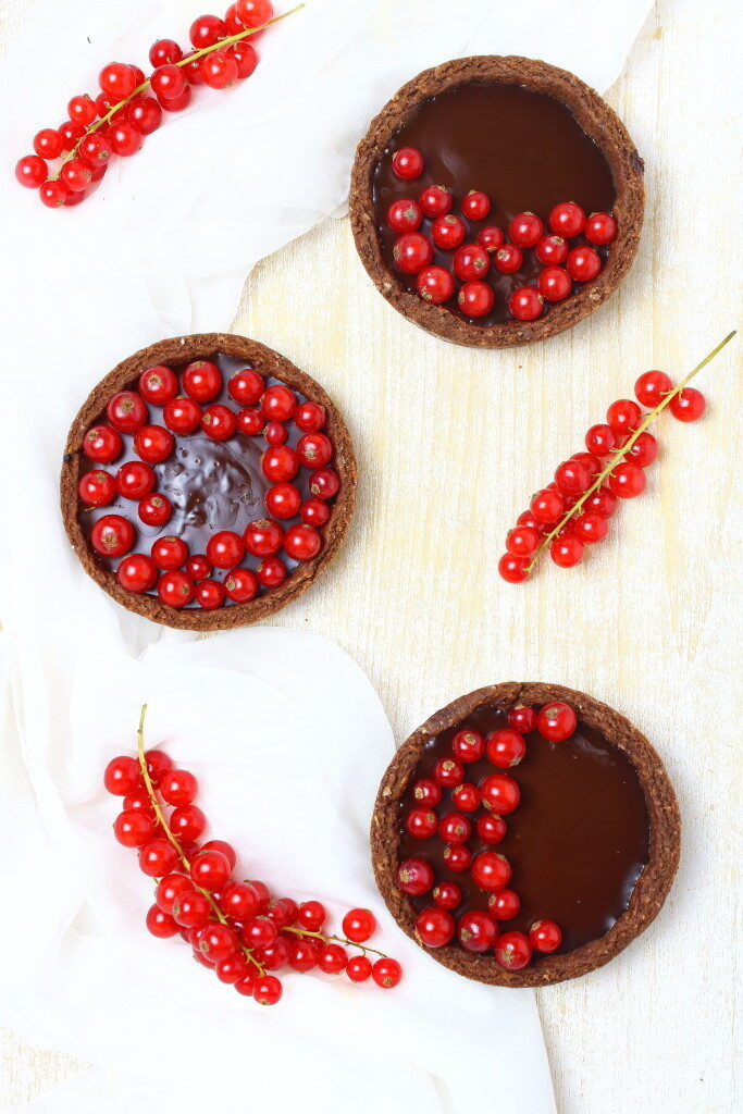 Crostatine vegan al cioccolato fondente