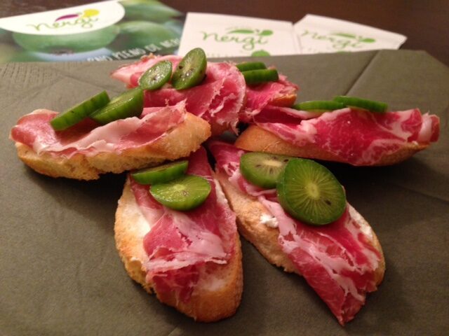 Crostini con robiola, coppa e nergi
