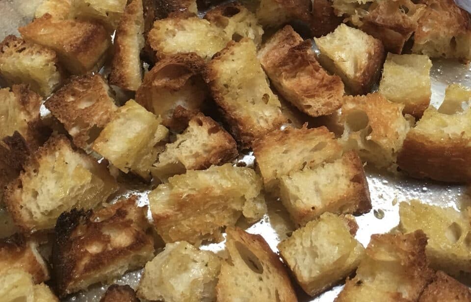 Crostini di pane, tostati in forno, sempre pronti!