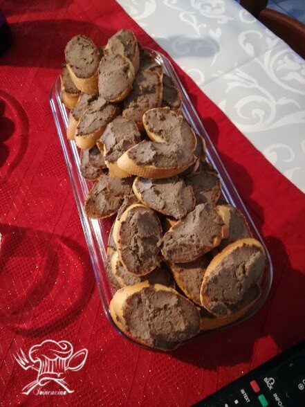 Crostini toscani