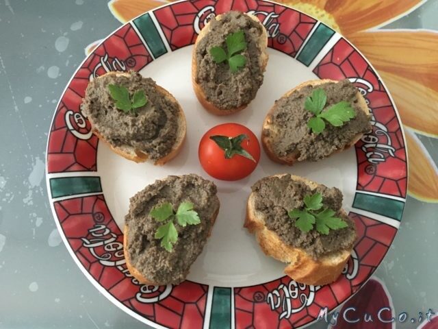 Crostini toscani