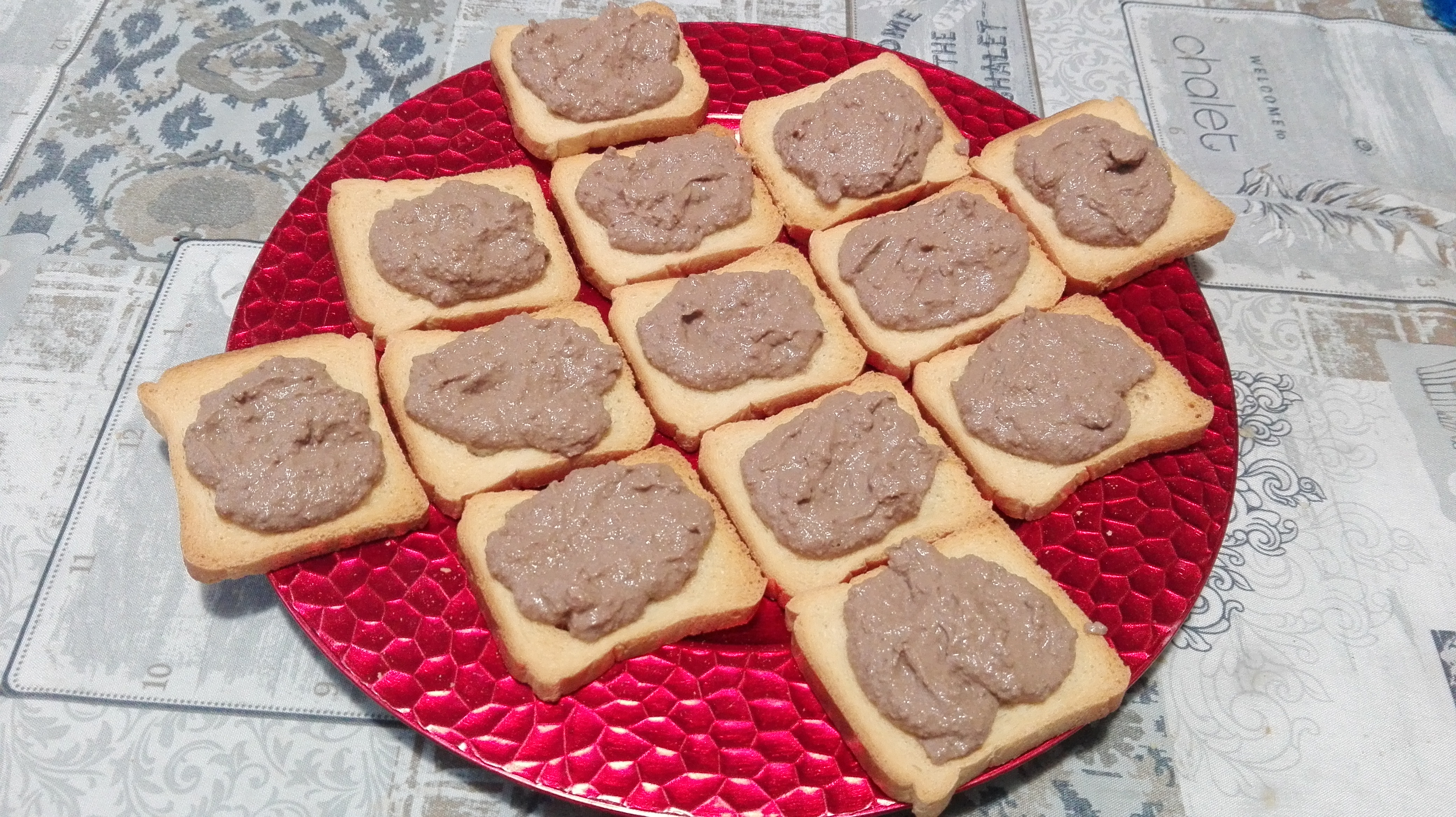 Crostoni con fegatini di pollo