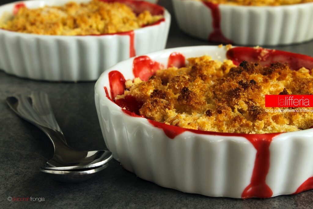 Crumble di fragole | ricetta veloce