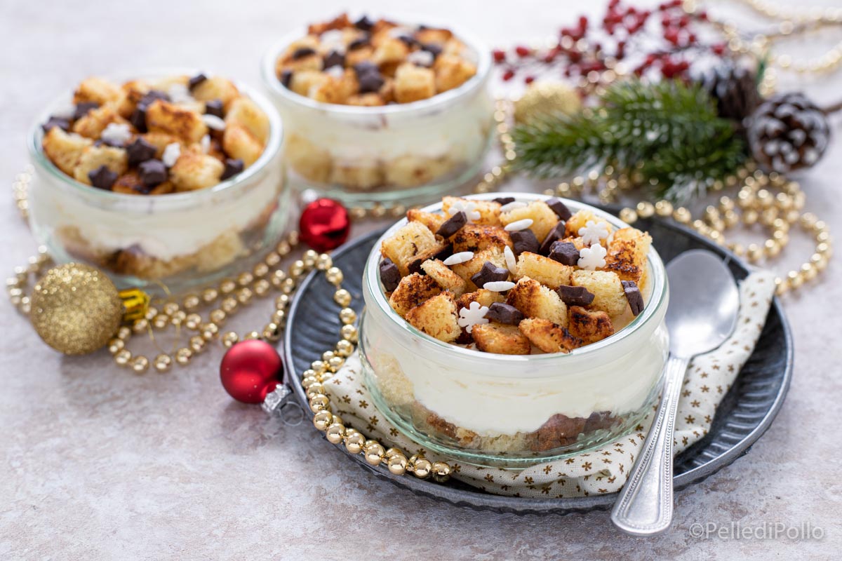 Crumble di pandoro con crema al cioccolato bianco