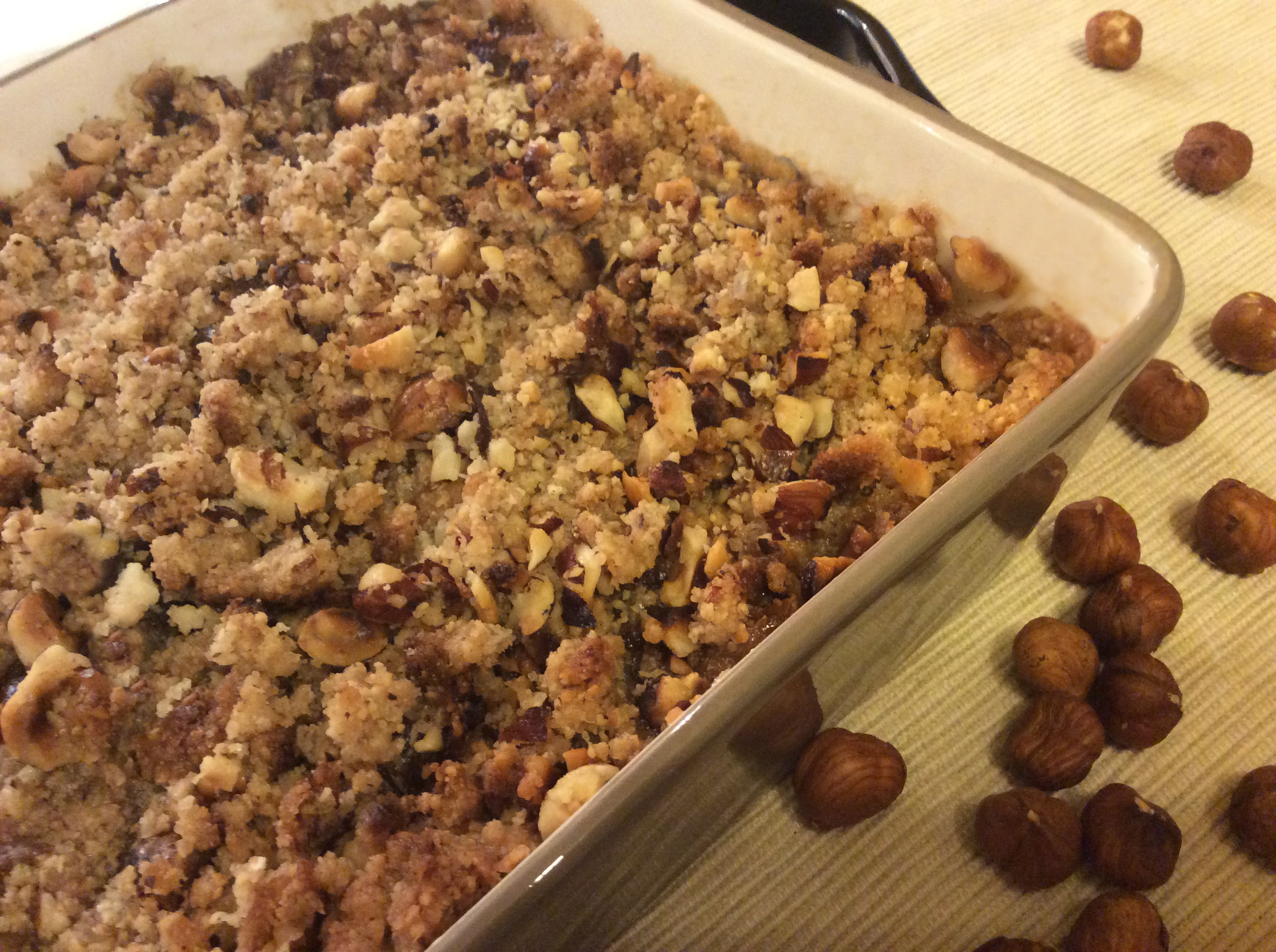 Crumble di pere e nocciole