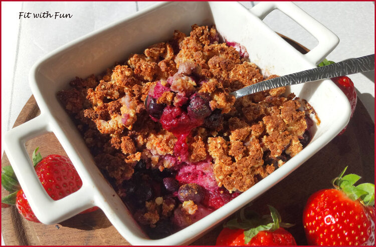 Crumble proteico e facilissimo ai frutti rossi