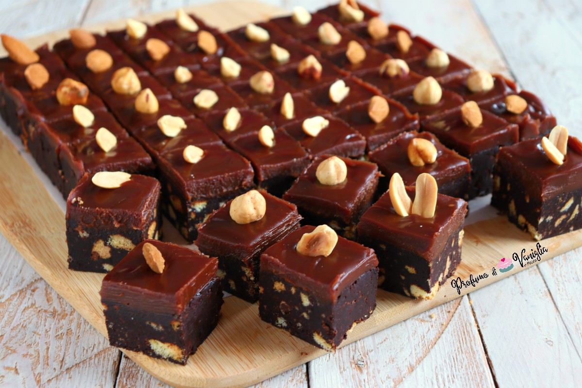 CUBETTI AL CIOCCOLATO con burro di arachidi