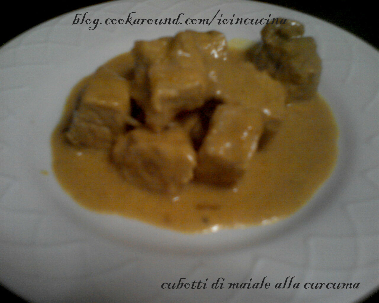 Cubotti di lonza alla curcuma