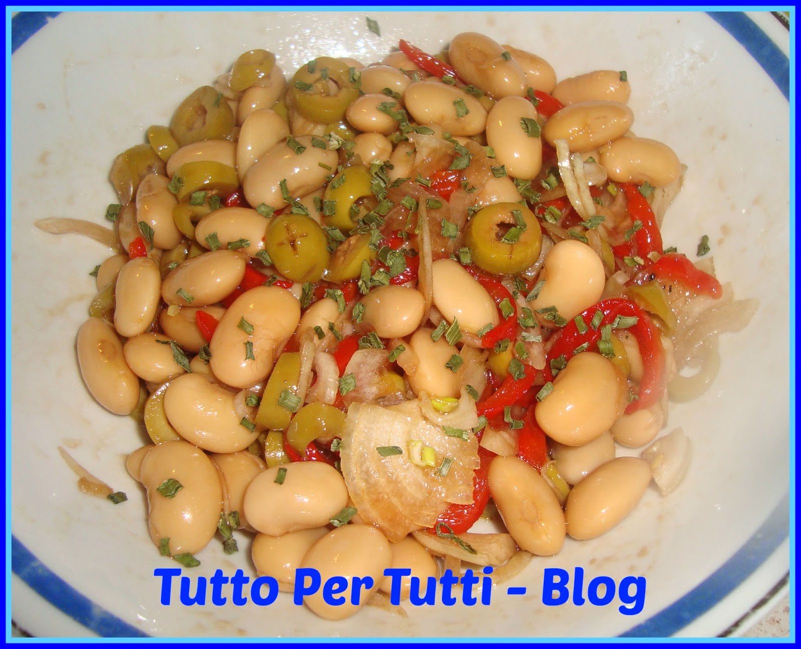 CUCINA – CONTORNI – INSALATA CLASSICA DI FAGIOLI DI SPAGNA