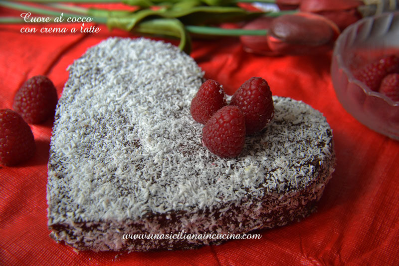 Cuore al cocco con crema a latte