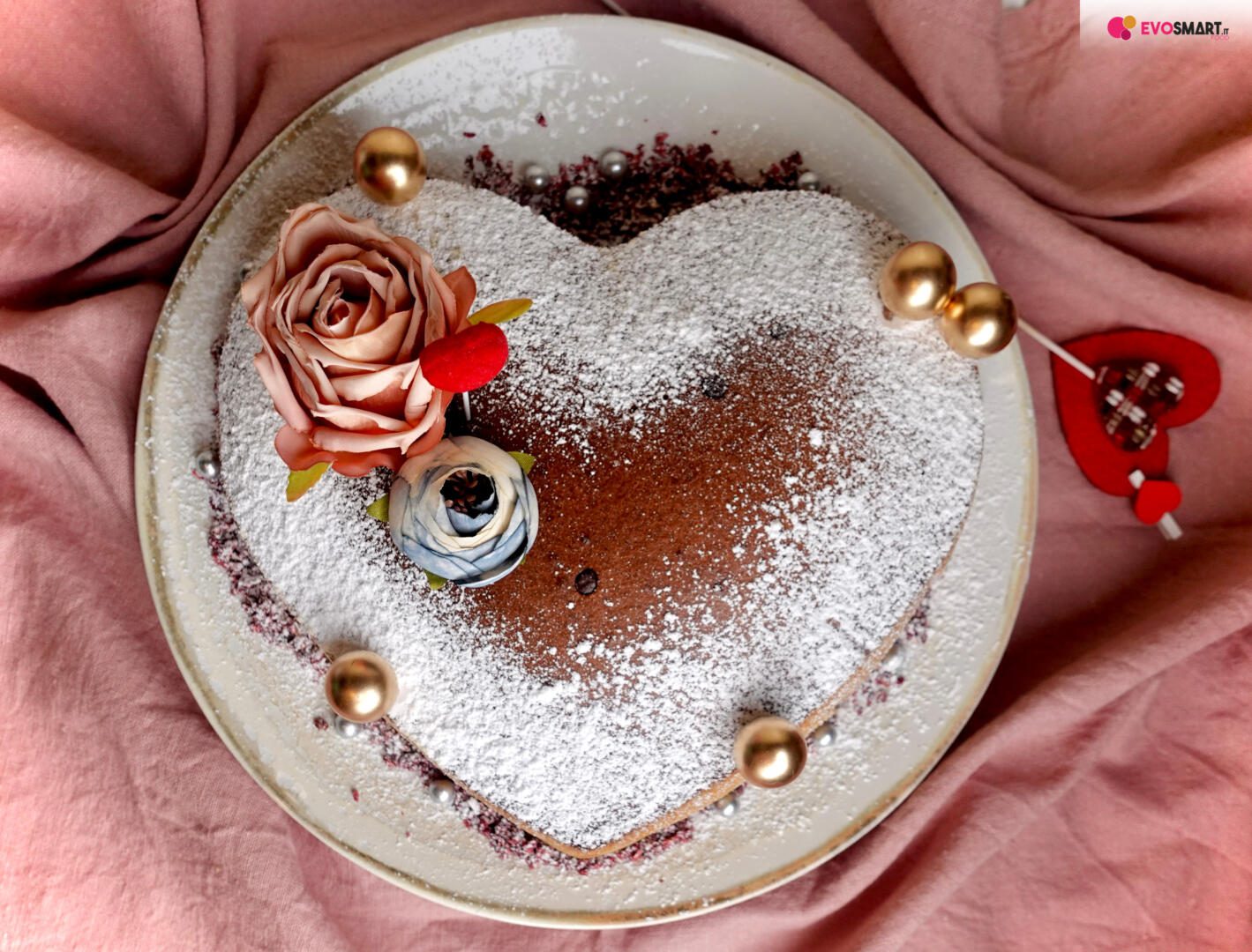 Cuore di caffè e gocce di cioccolato