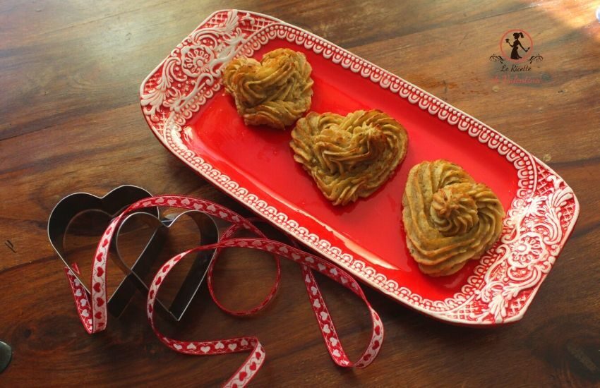 Cuori speziati duchessa di patate vitelotte in friggitrice ad aria