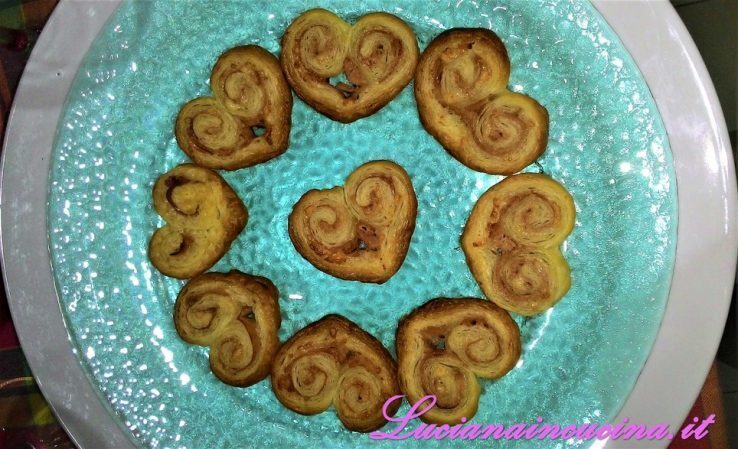 Cuoricini di pasta sfoglia, idea per San Valentino rapidissima!!!