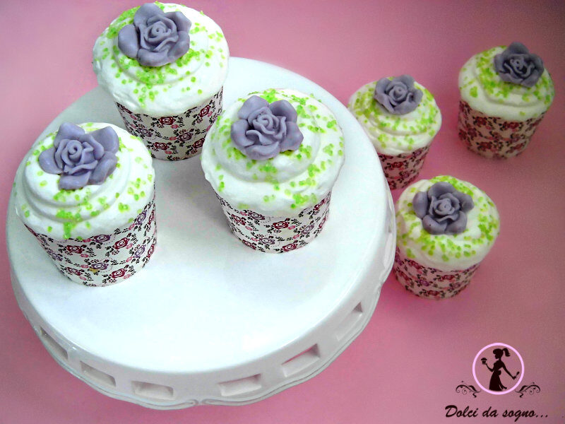 Cupcake aromatizzati alla rosa