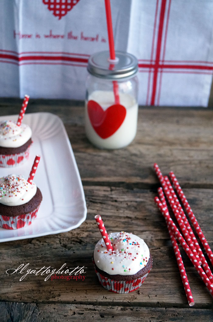 Cupcakes al doppio cioccolato e frosting al formaggio fresco ❤
