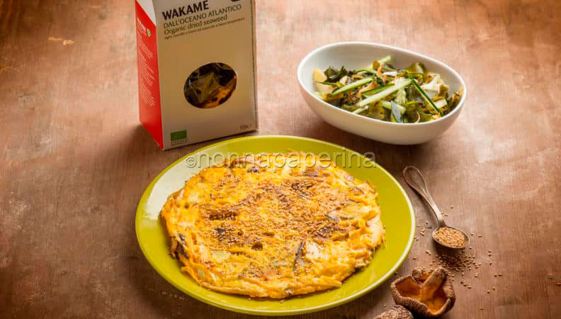 Dal giappone: omelette agli shiitake con alghe wakame