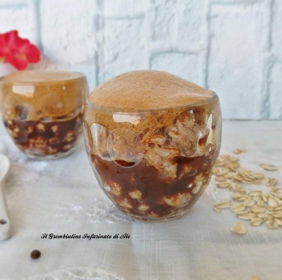Dalgona coffe porridge