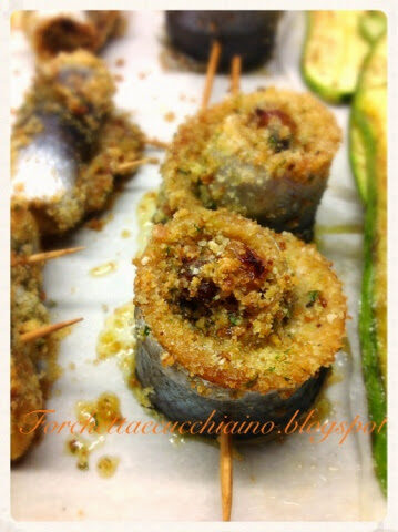 Delizia di aringhe e acciughe croccanti al forno