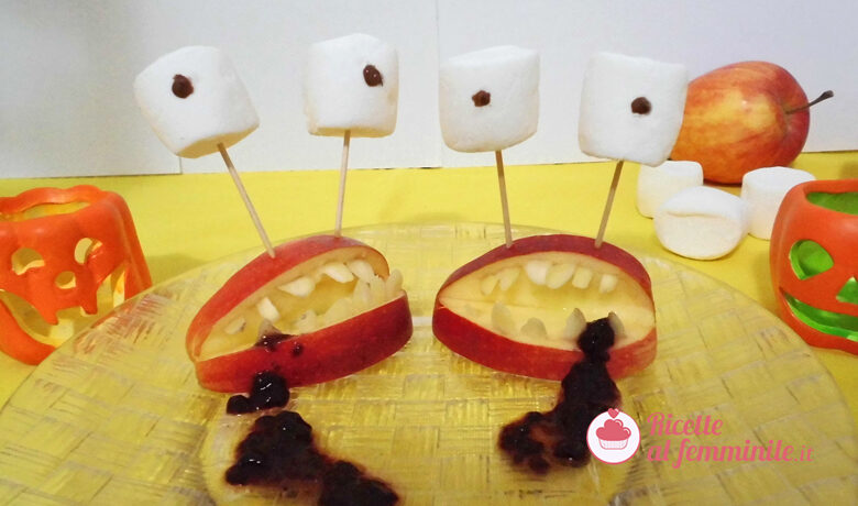 Dentiere di mela, un dolcetto per Halloween