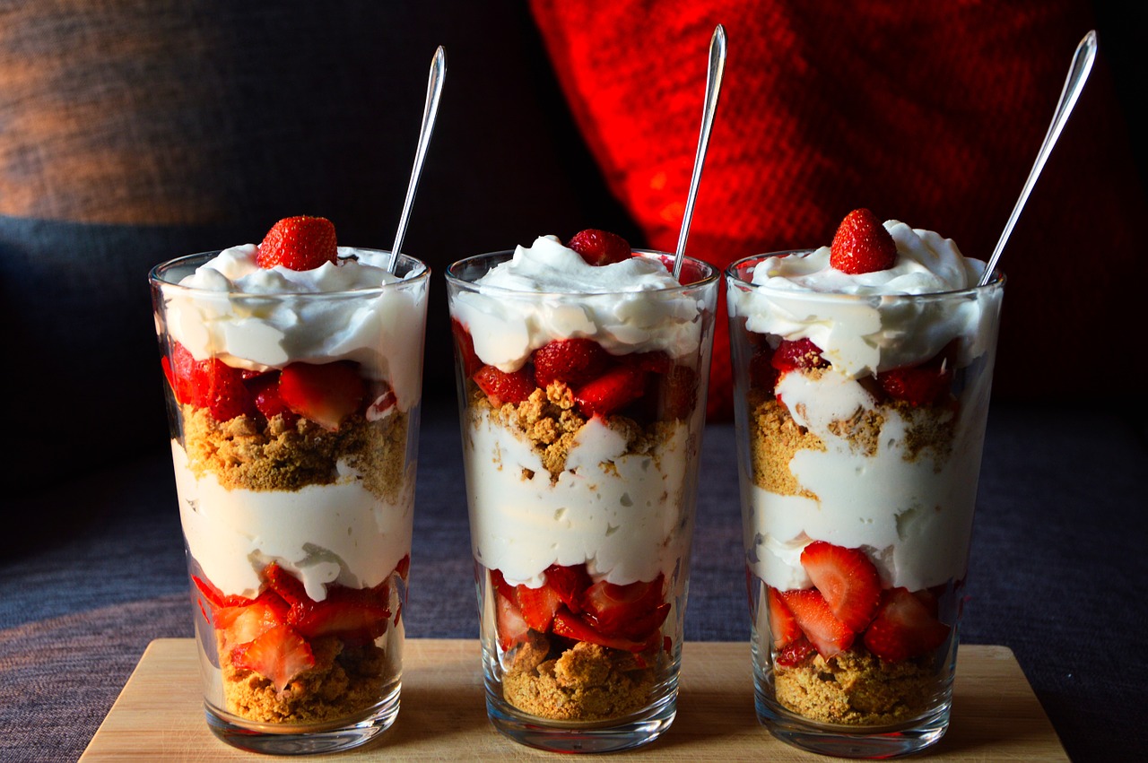 Dessert fragole e panna