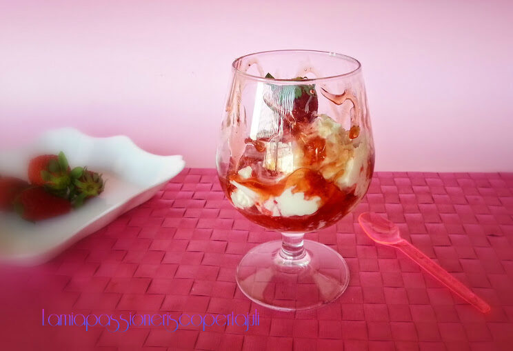 Dessert mascarpone e fragole