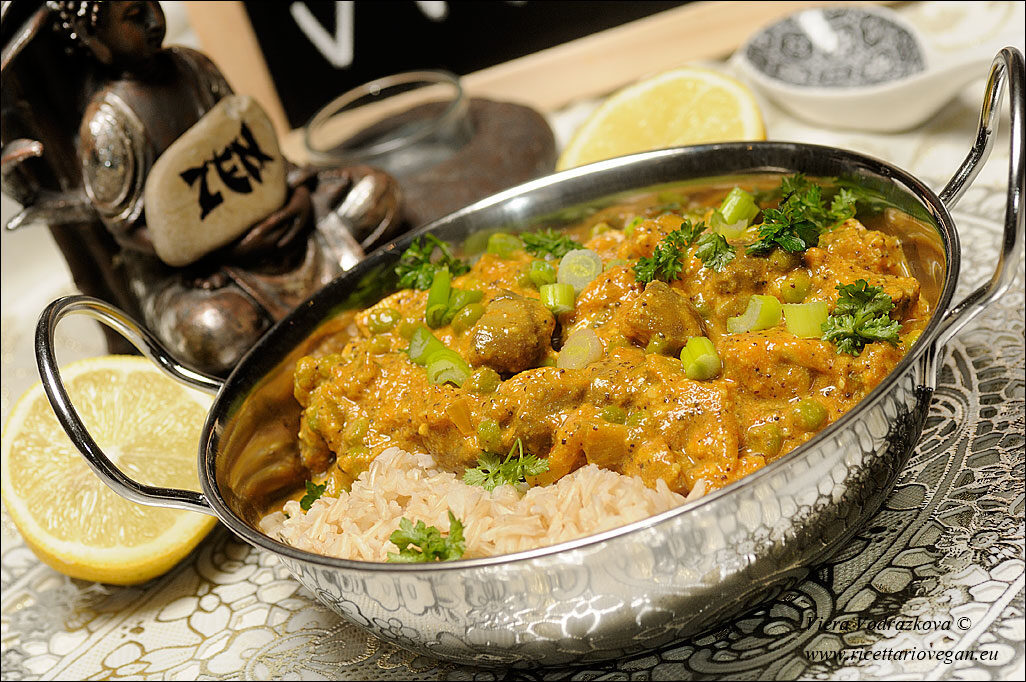 Dhingri matar – curry semplice di funghi e piselli