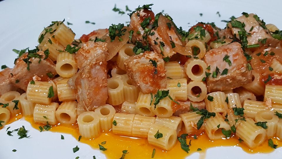 Ditalini al ragu di tonno fresco
