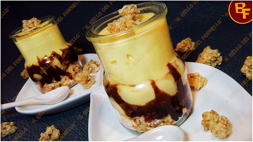 Dolce al cucchiaio con crema chantilly allo zabaione