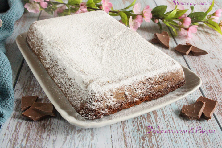 Dolce con uovo di pasqua