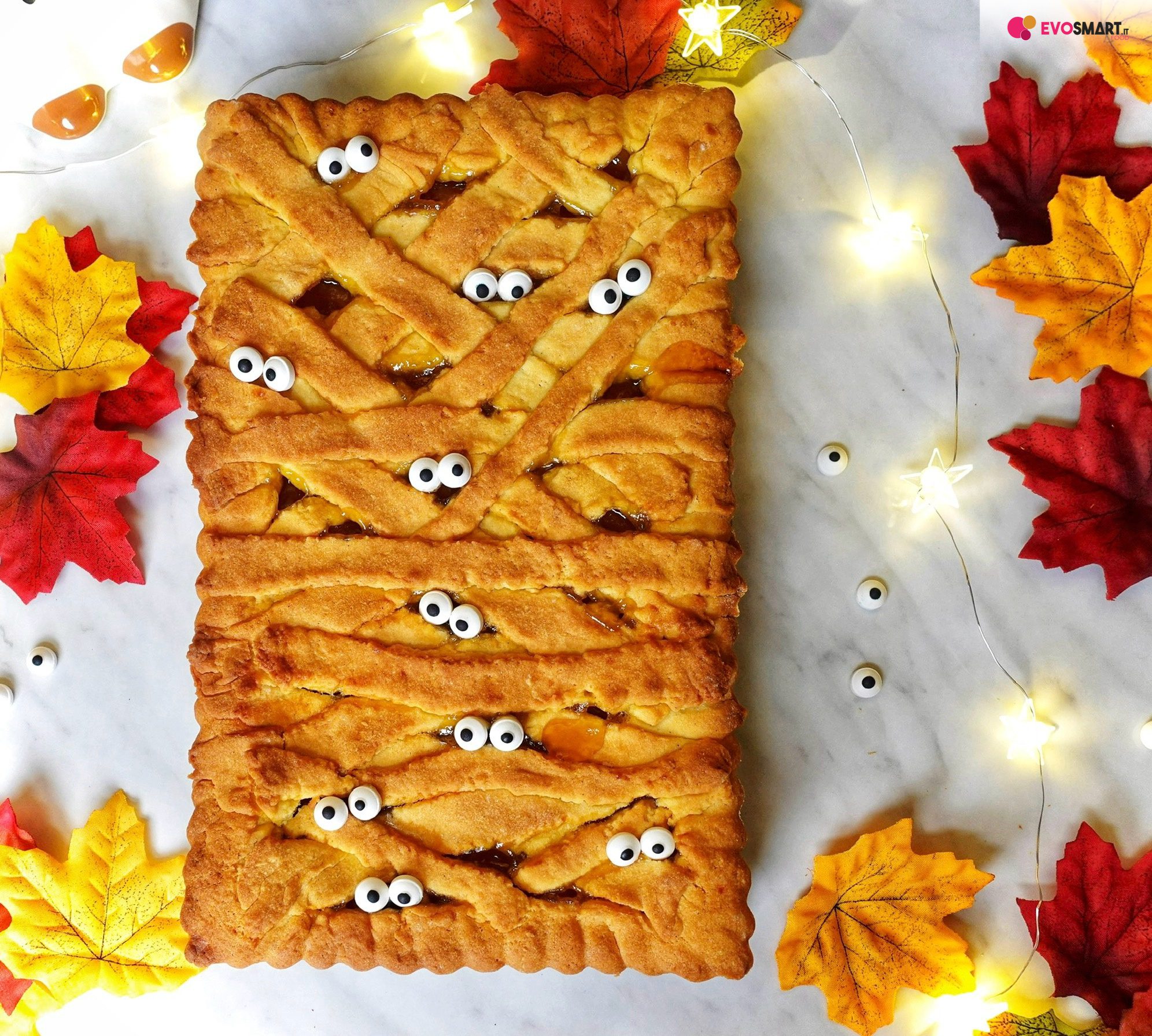 Dolce di halloween: crostata mummia con marmellata