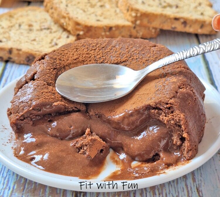 Dolce proteico ripieno di cioccolato 4 ingredienti senza cottura