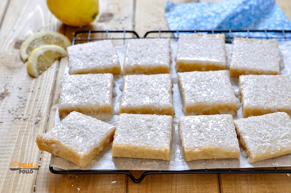 Dolcetti al limone senza cottura con mandorle e cocco