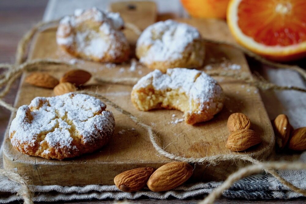 Dolcetti alle mandorle e arancia