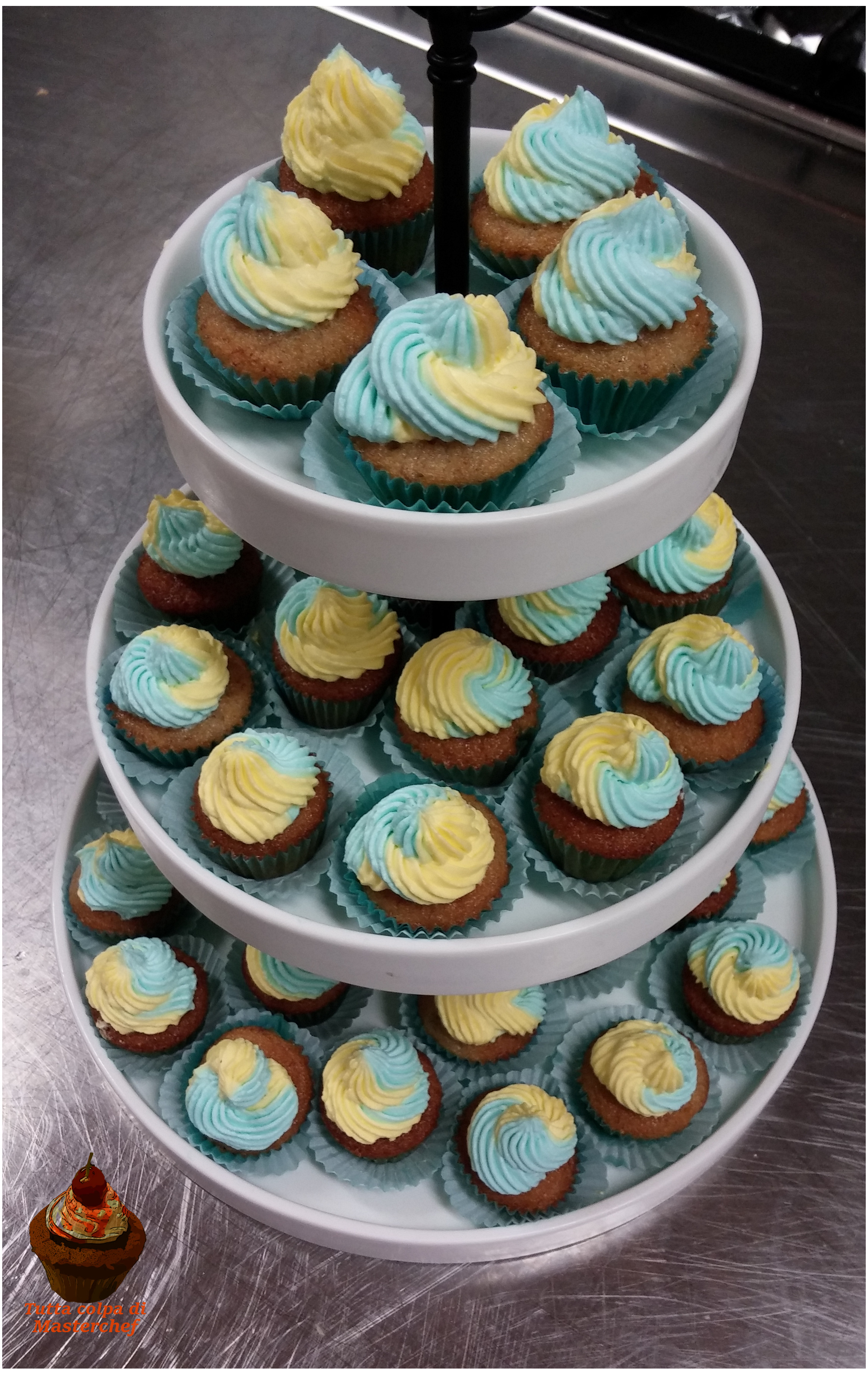 Dolcetti con crema bicolore