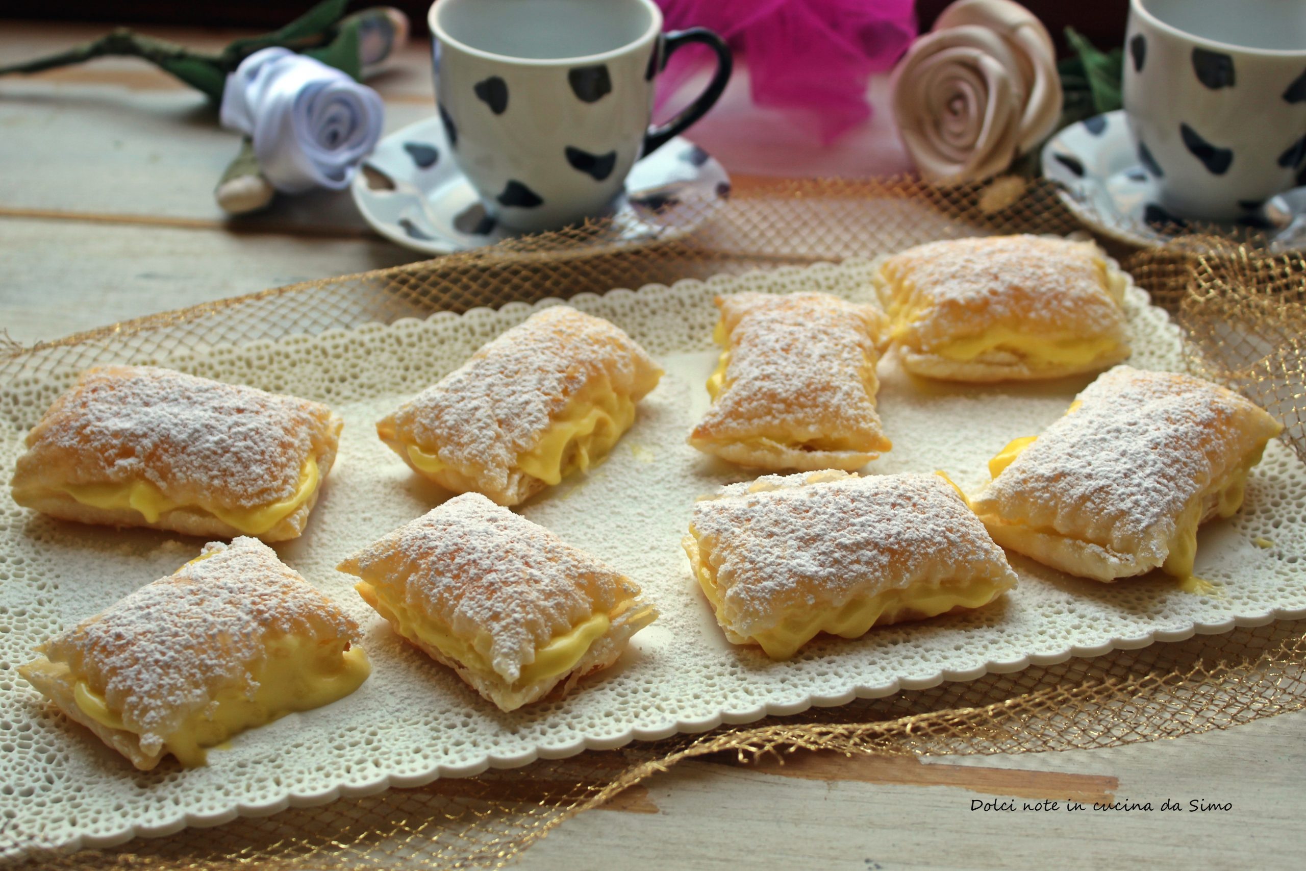 Dolcetti di sfoglia cremosi