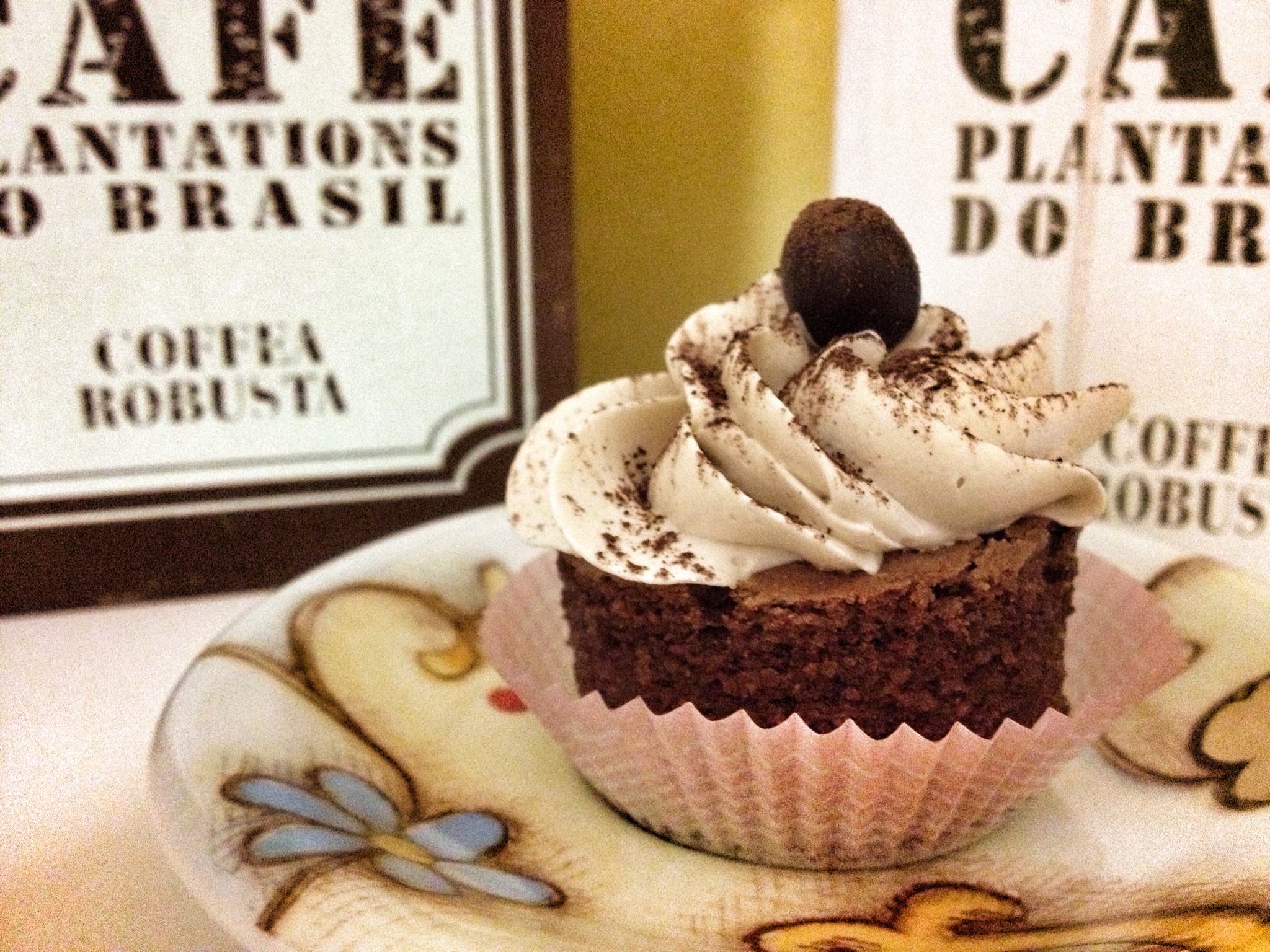 Dolcetti mandorle e fondente con aroma di caffè