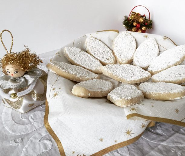 Dolcetti natalizi alla pasta di mandorle