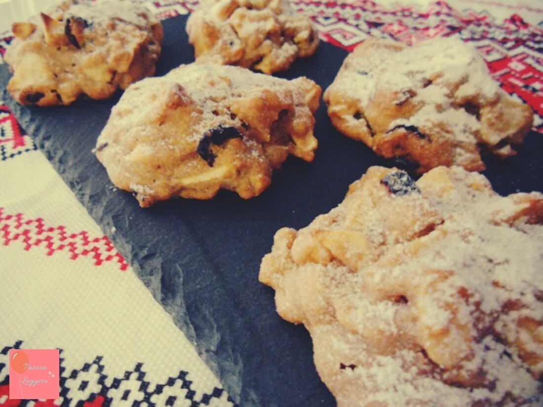 Dolci con mele e uvetta senza burro e uova