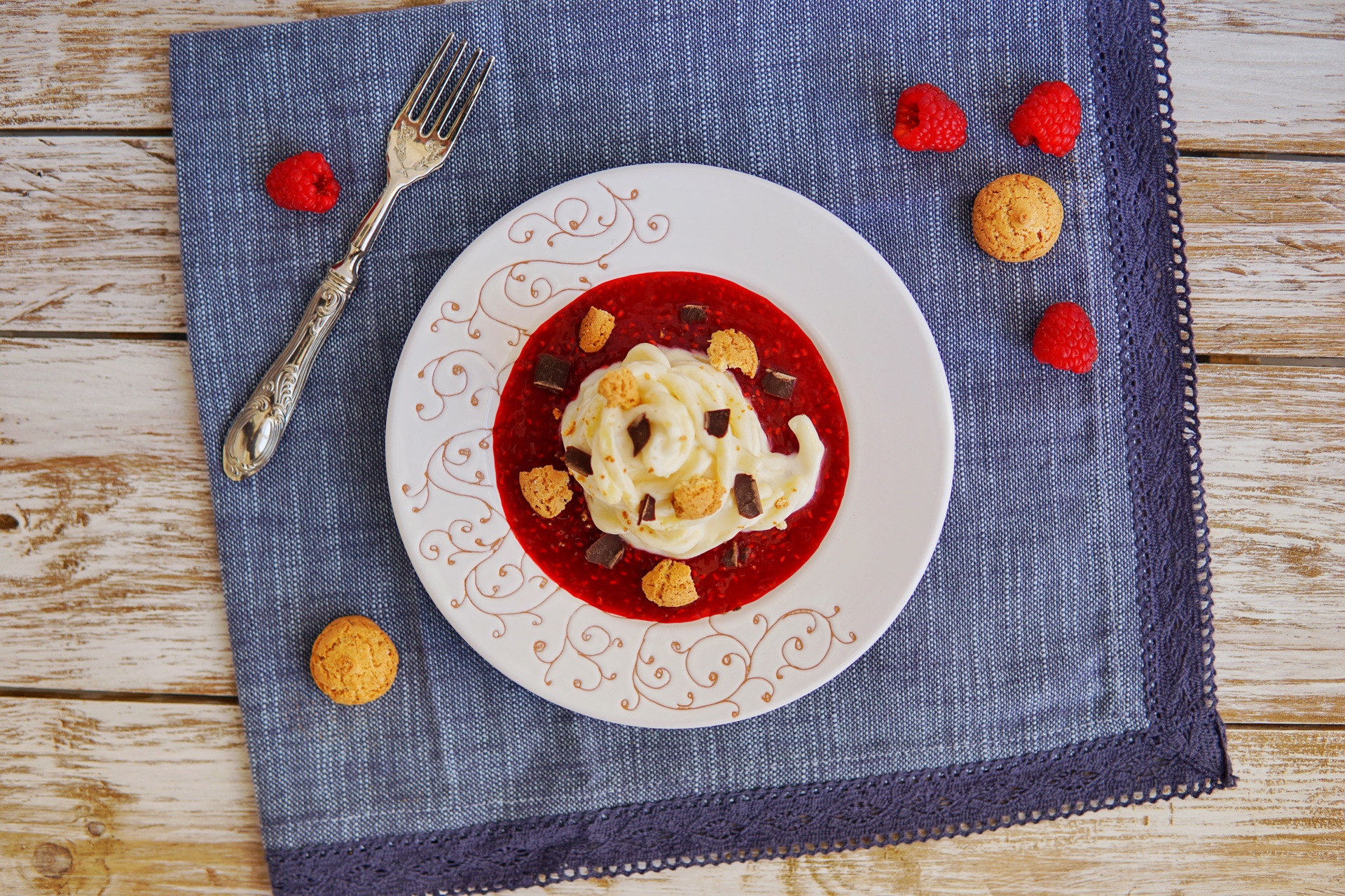 “dolci in pasta”: troccoli al mascarpone su riduzione di lamponi