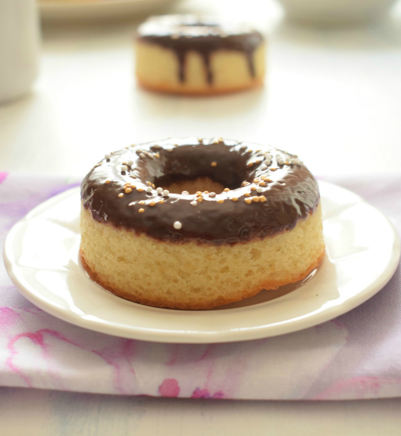 Donuts alla vaniglia con glassa al fondente
