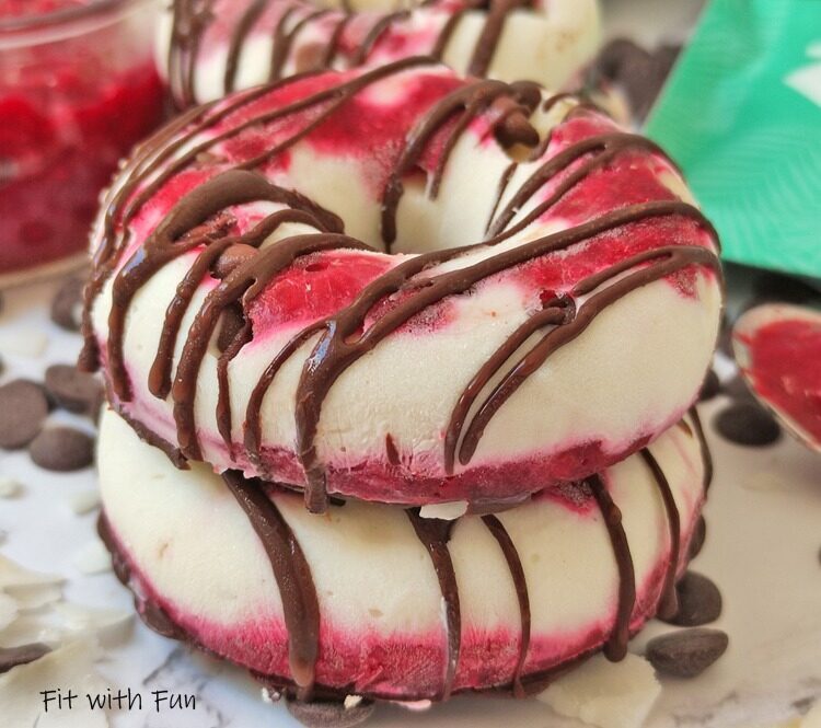 Donuts gelati cocco lamponi e cioccolato senza zucchero